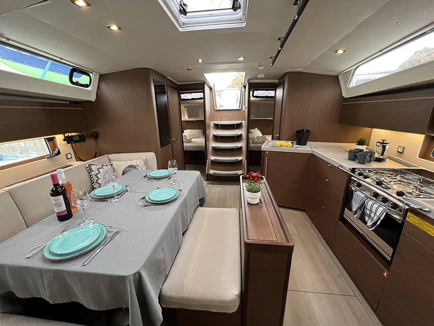 Sailing yacht Oceanis 46.1 Dream