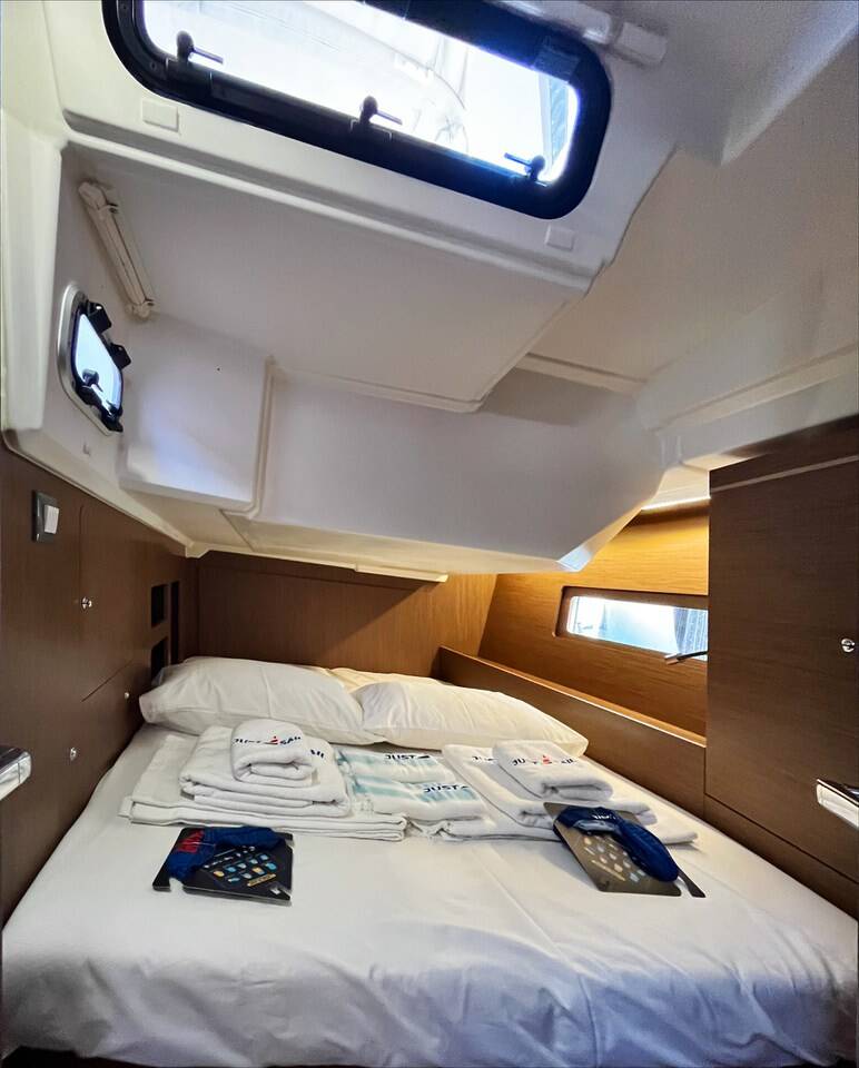 Sailing yacht Oceanis 46.1 Just Dream