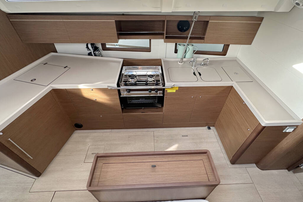 Sailing yacht Oceanis 46.1 Sophia