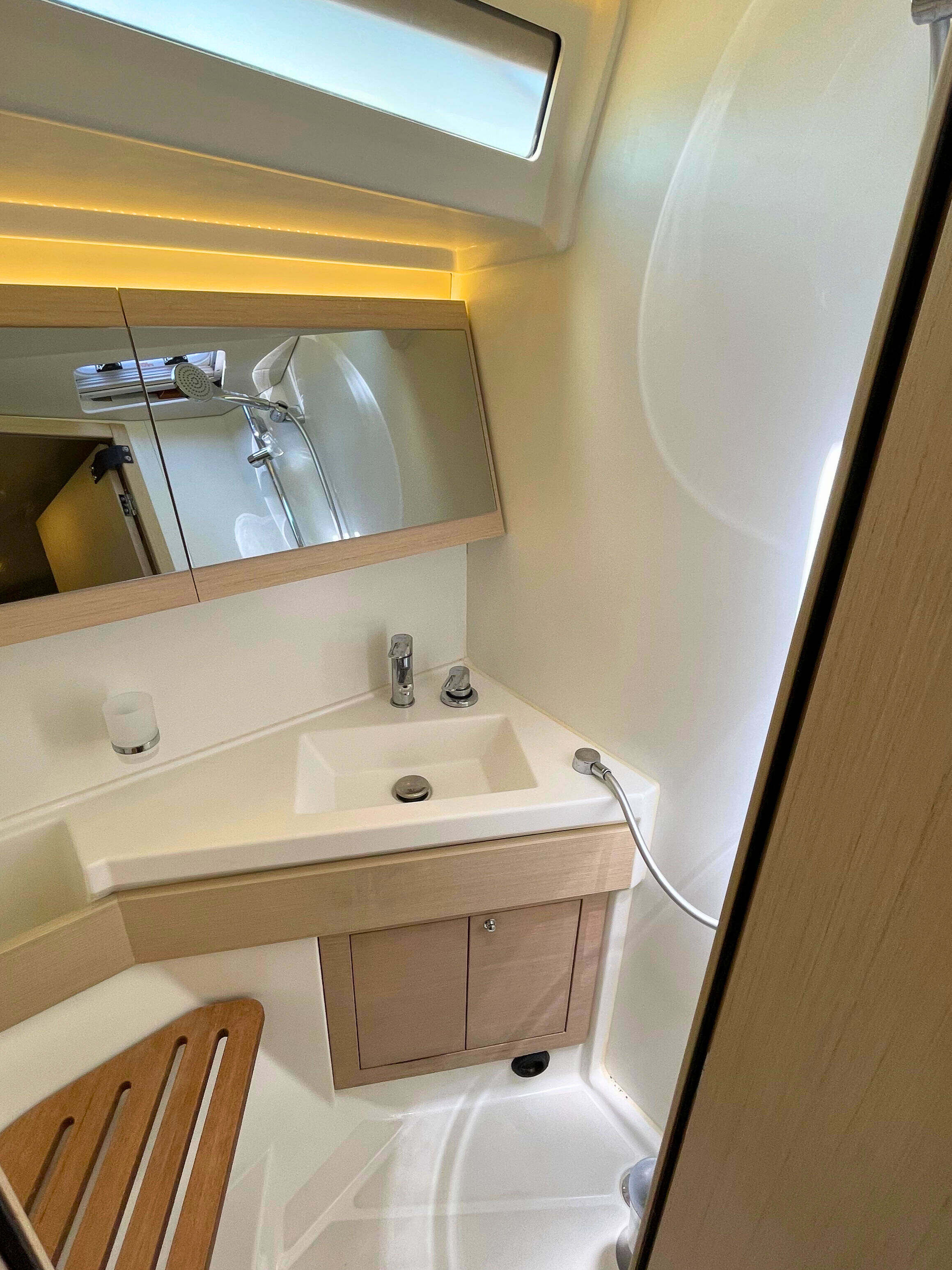 Sailing yacht Oceanis 46.1 Kebiwan