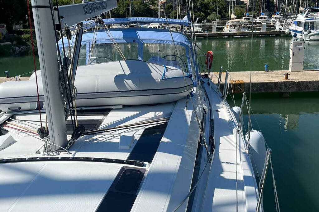 Sailing yacht Oceanis 46.1 Cadence