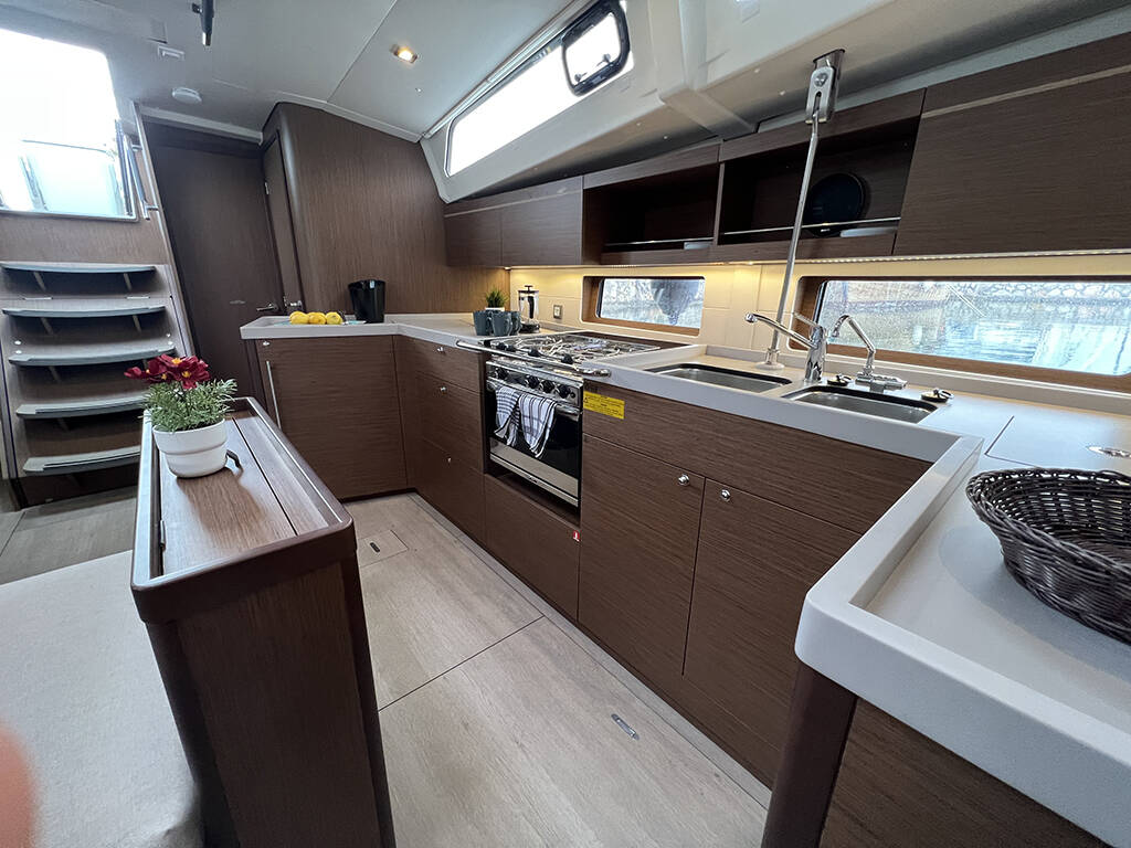 Sailing yacht Oceanis 46.1 Lella Belle 