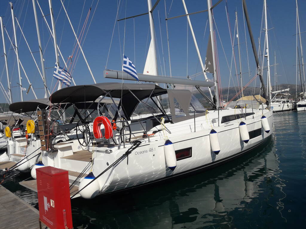 Sailing yacht Oceanis 46.1 Chrisel