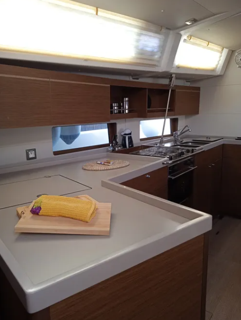 Sailing yacht Oceanis 46.1 Chrisel