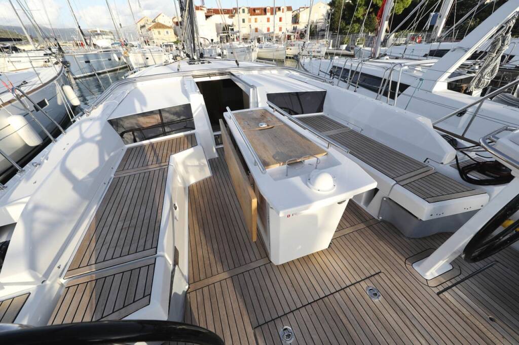 Sailing yacht Oceanis 46.1 Summer Spirit