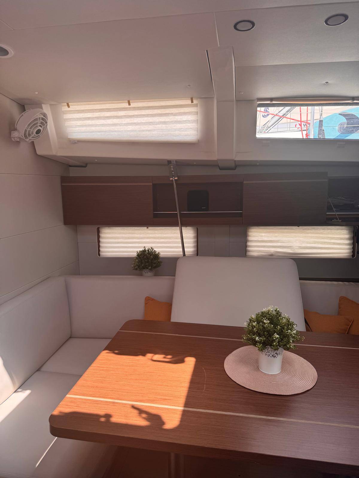 Sailing yacht Oceanis 46.1 Tria