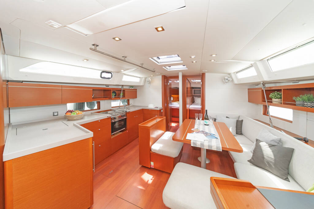 Sailing yacht Oceanis 46.1 Almyra