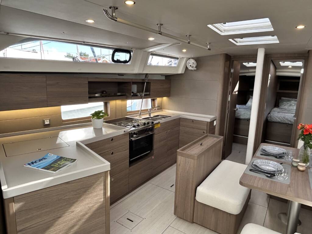 Sailing yacht Oceanis 47 Tide Of Your Life