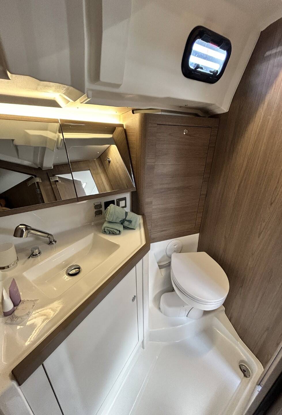 Sailing yacht Oceanis 47 Tide Of Your Life