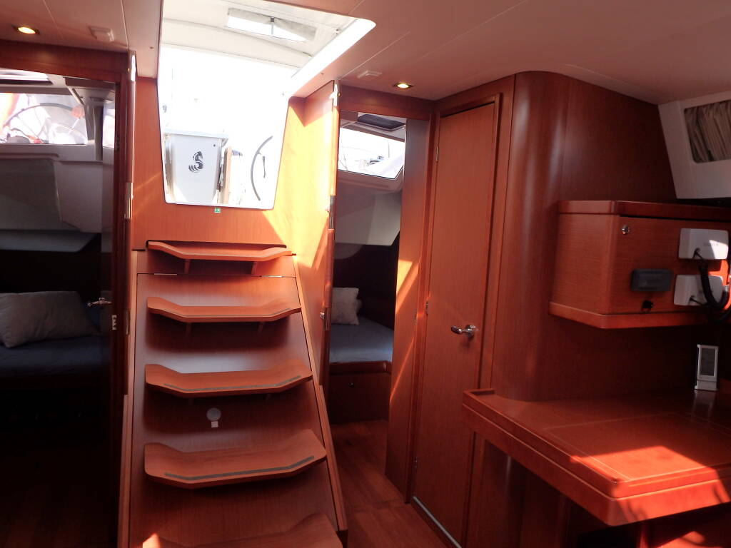 Sailing yacht Oceanis 48 Joy