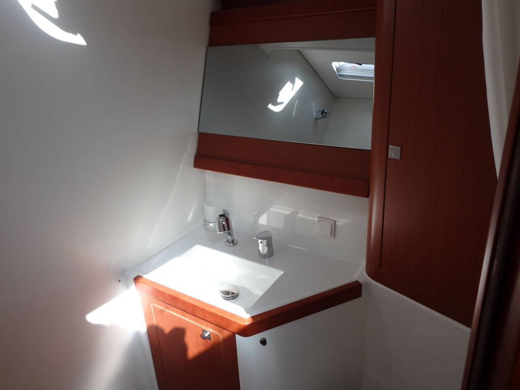 Sailing yacht Oceanis 48 Joy