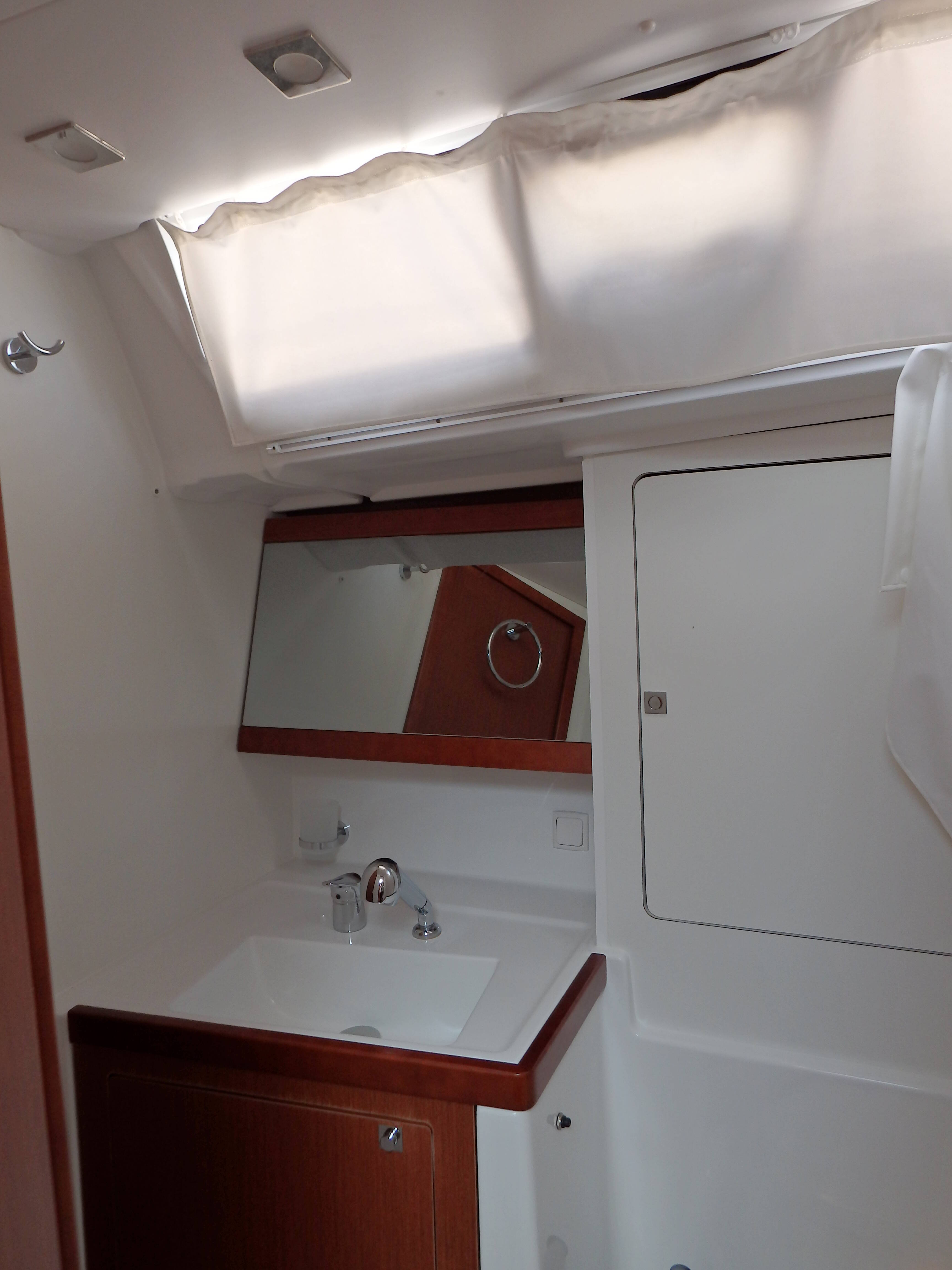 Sailing yacht Oceanis 48 Joy