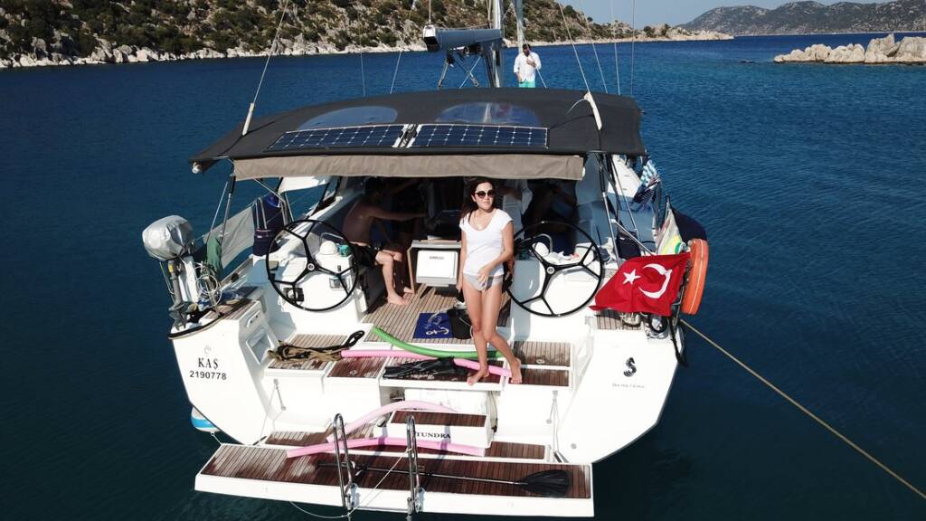 Sailing yacht Oceanis 48 Tundra