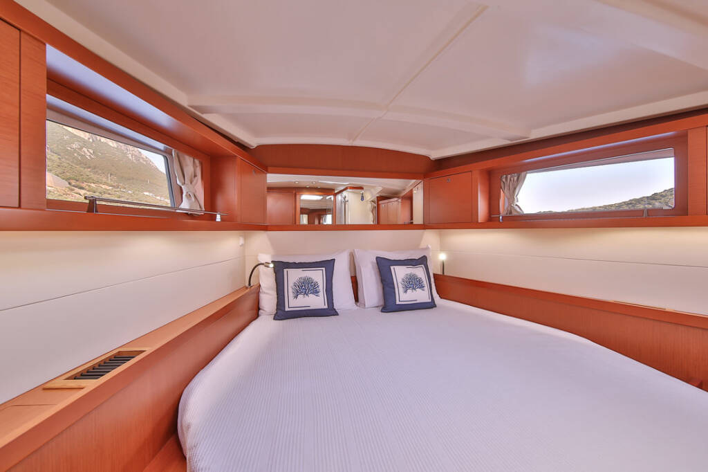 Sailing yacht Oceanis 48 Tundra