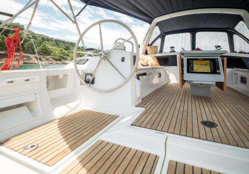 Sailing yacht Oceanis 48 Gold One 