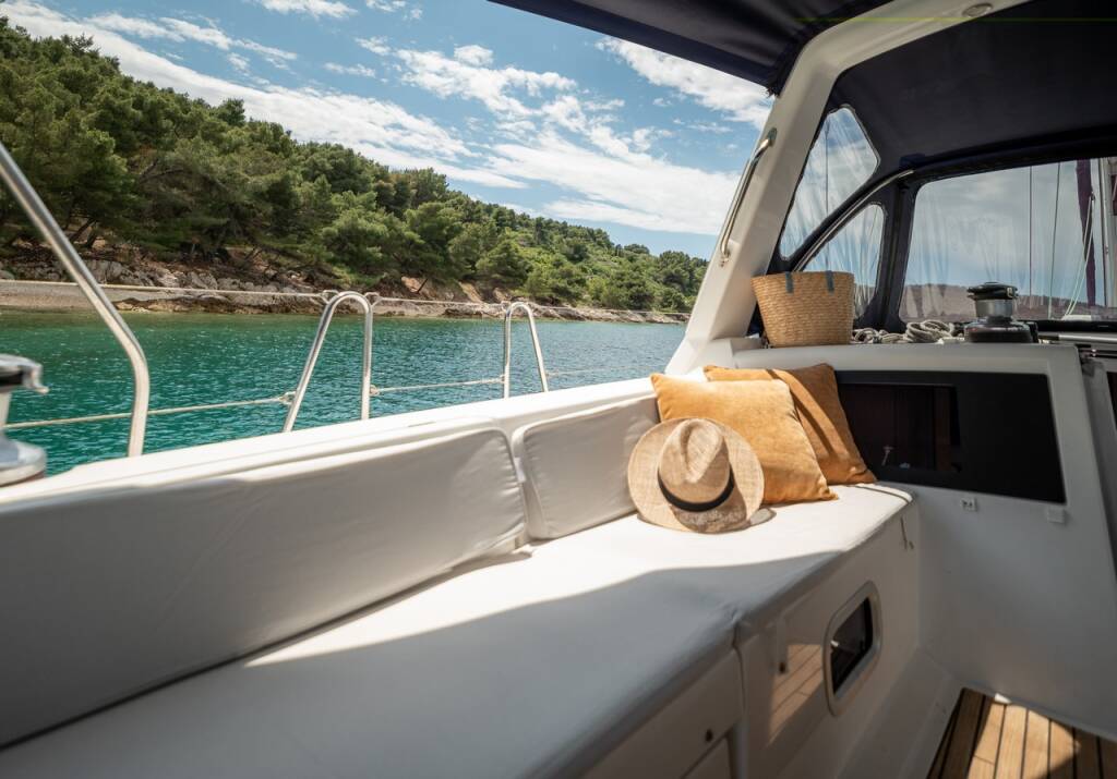Sailing yacht Oceanis 48 Gold One 