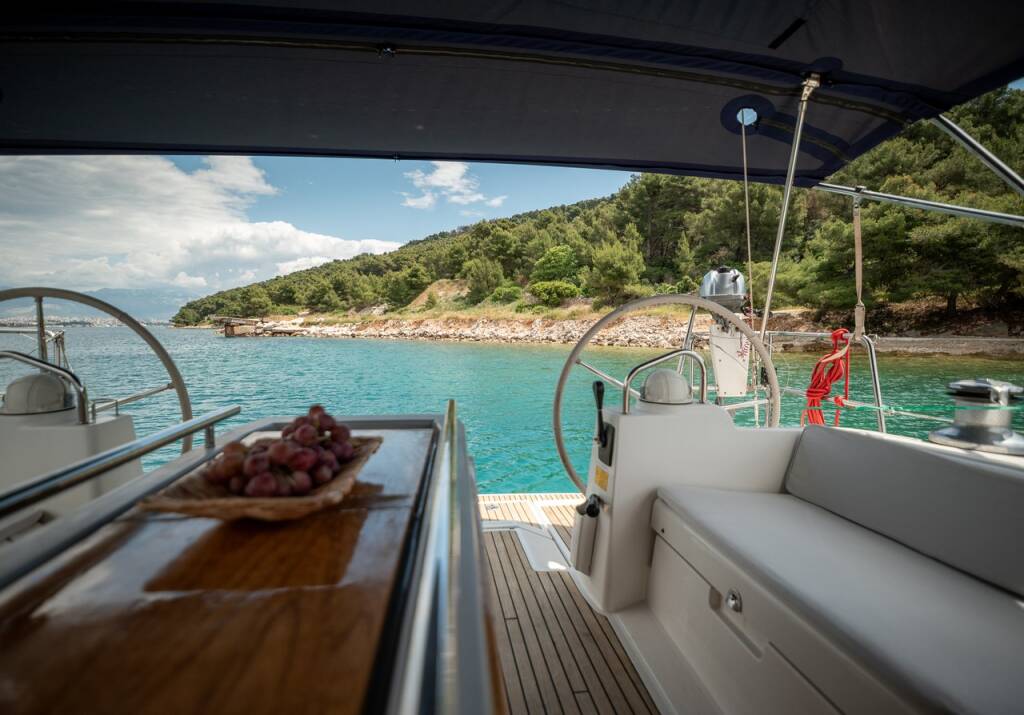 Sailing yacht Oceanis 48 Gold One 