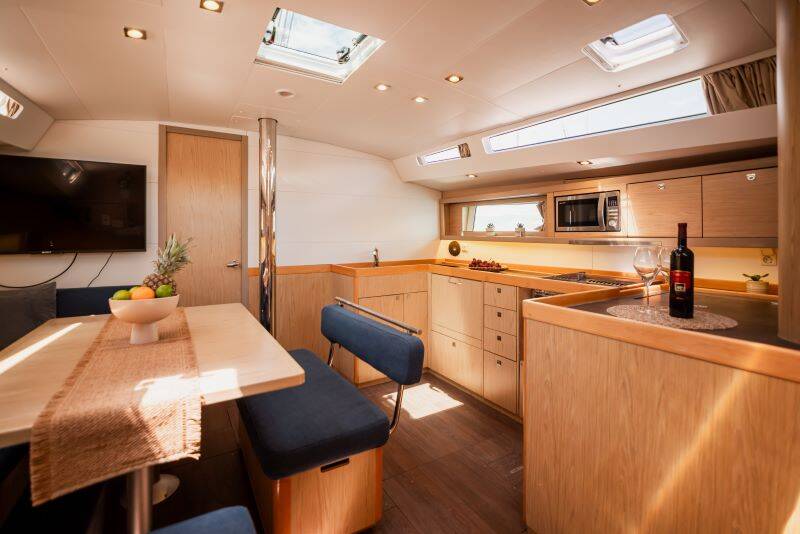 Sailing yacht Oceanis 48 Gold One 