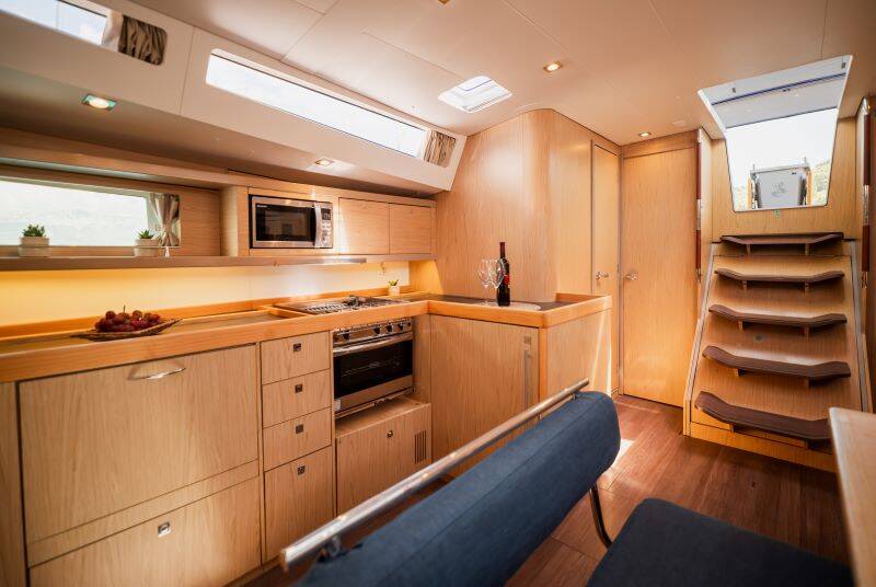 Sailing yacht Oceanis 48 Gold One 