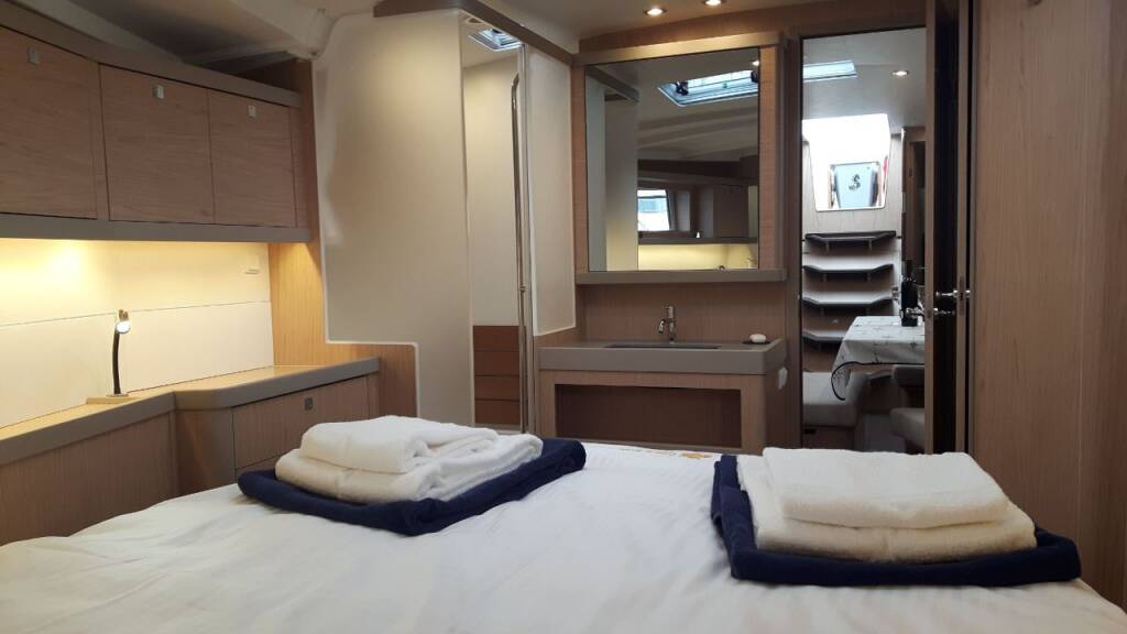 Sailing yacht Oceanis 48 Gold One 