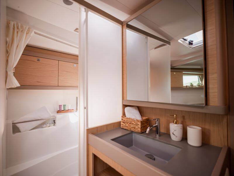 Sailing yacht Oceanis 48 Gold One 