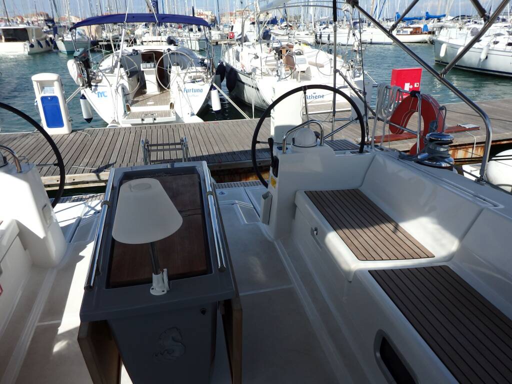Sailing yacht Oceanis 48 Joy