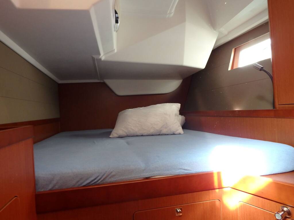 Sailing yacht Oceanis 48 Joy