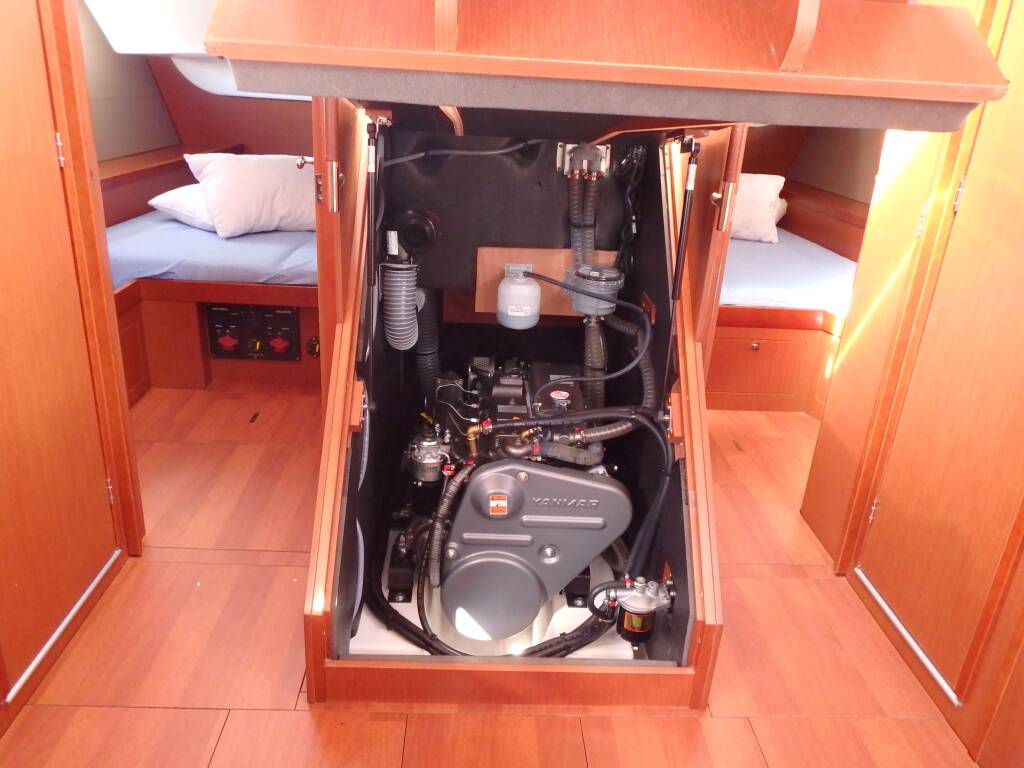 Sailing yacht Oceanis 48 Joy