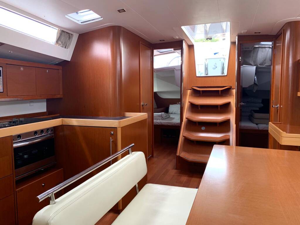 Sailing yacht Oceanis 48 Alisa