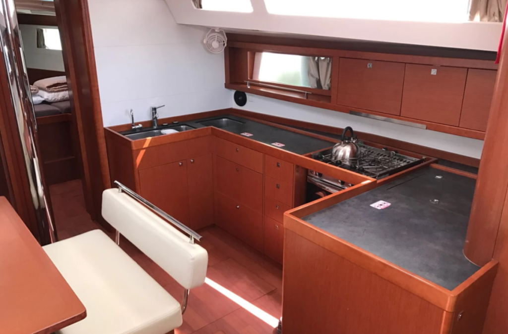 Sailing yacht Oceanis 48 Skiron