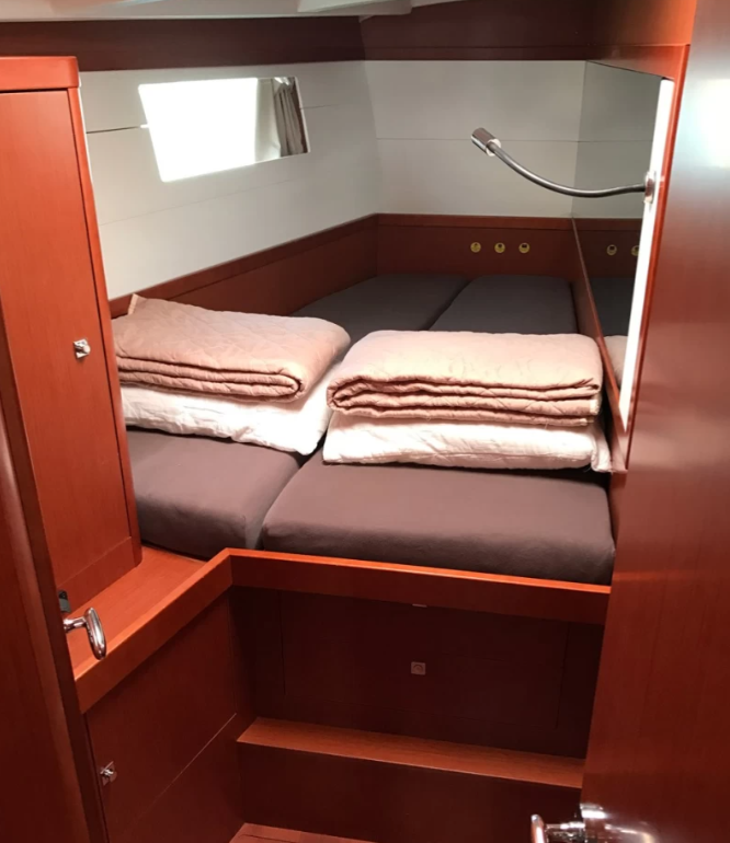 Sailing yacht Oceanis 48 Skiron
