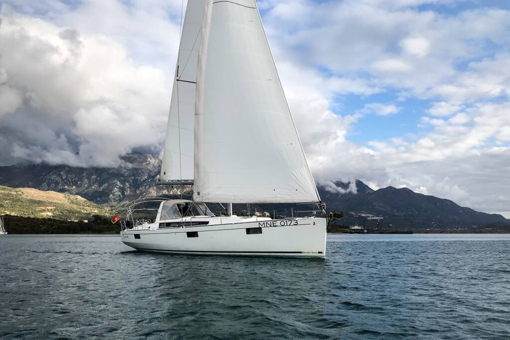 Sailing yacht Oceanis 48 Blues
