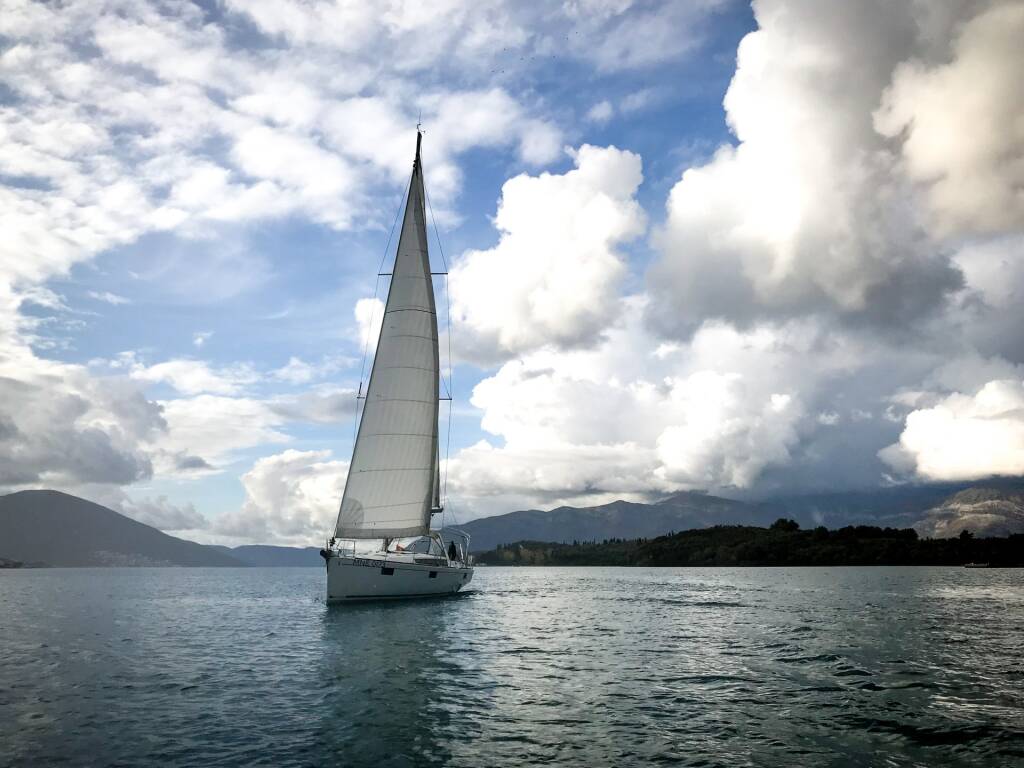Sailing yacht Oceanis 48 Blues