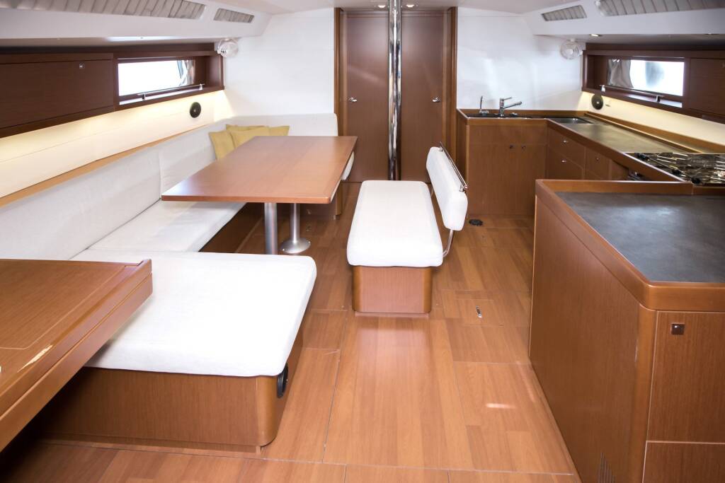 Sailing yacht Oceanis 48 Blues