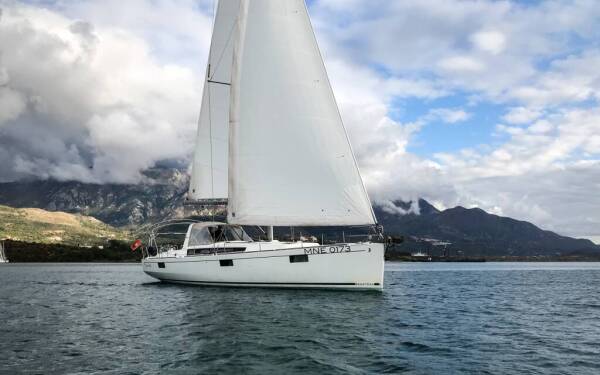 Oceanis 48 Blues Porto Montenegro