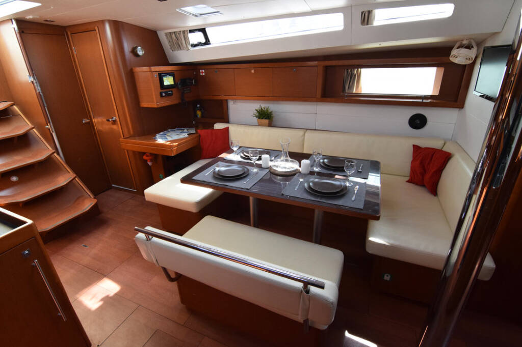 Segelyachten Oceanis 48 Butterfly
