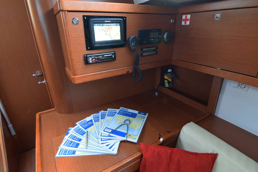 Segelyachten Oceanis 48 Butterfly