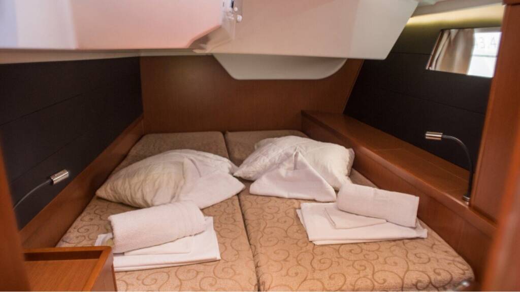 Sailing yacht Oceanis 48 Don Quixote