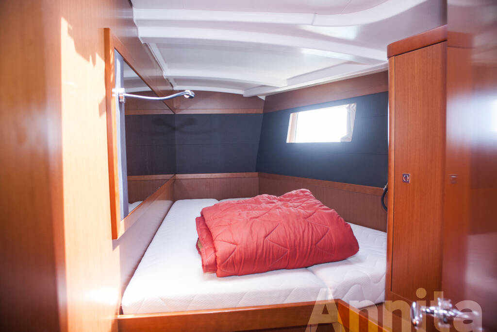 Sailing yacht Oceanis 48 