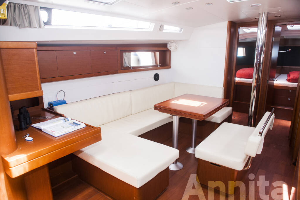 Sailing yacht Oceanis 48 