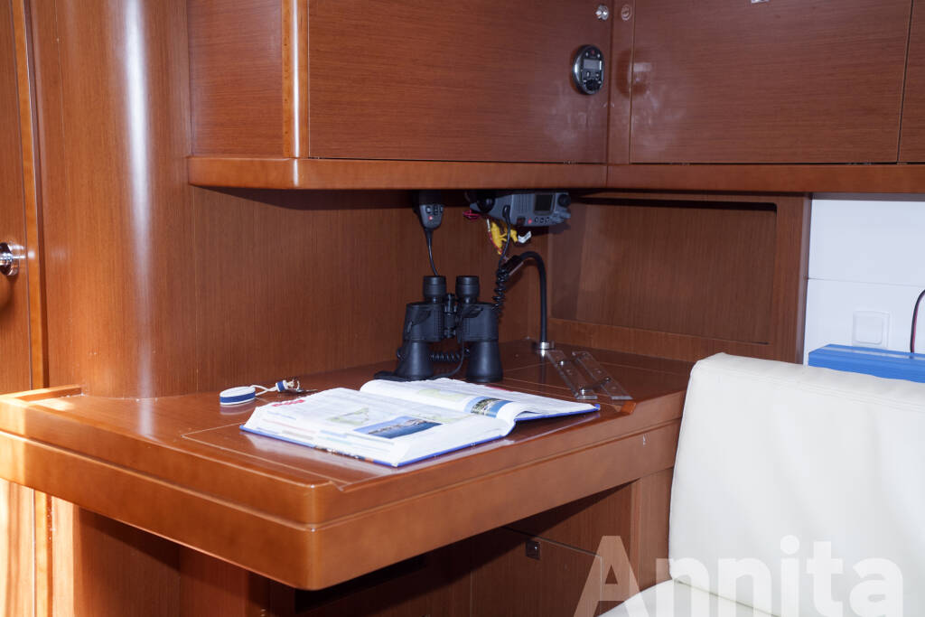 Sailing yacht Oceanis 48 