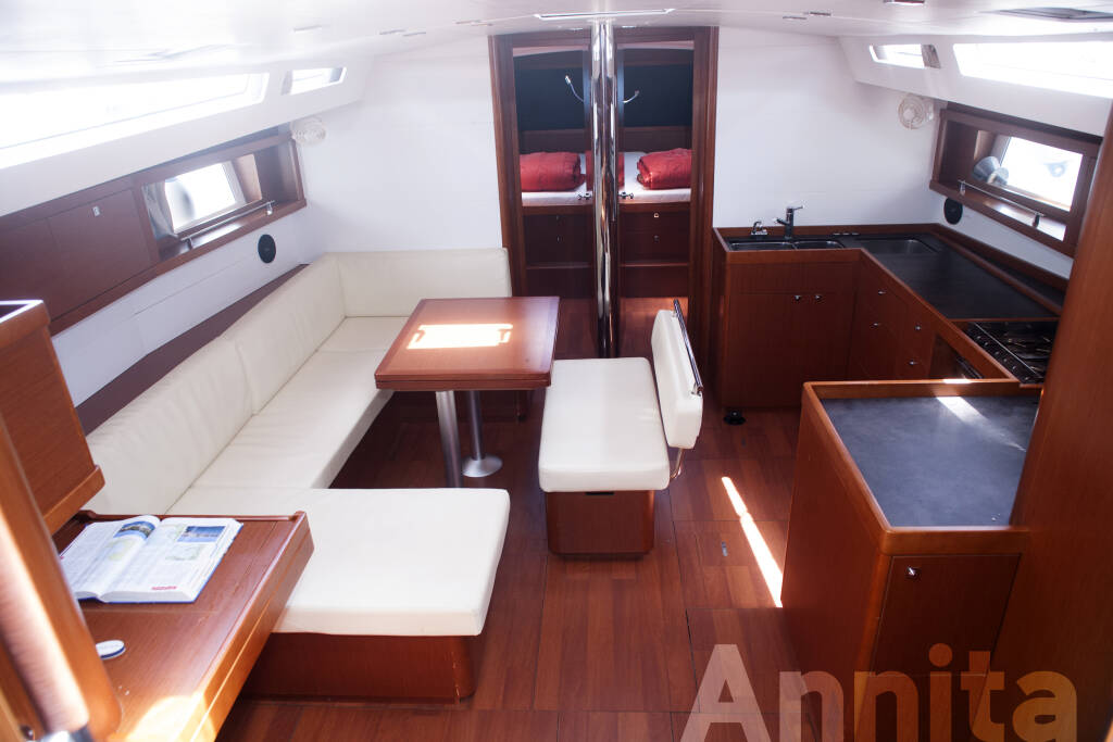 Sailing yacht Oceanis 48 
