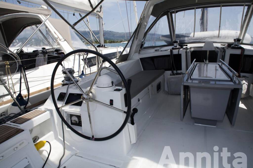 Sailing yacht Oceanis 48 