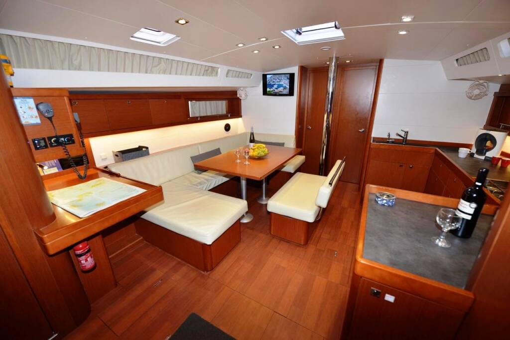 Segelyachten Oceanis 48 Pherousa