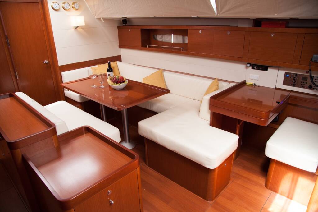 Sailing yacht Oceanis 50 Family LMQ II