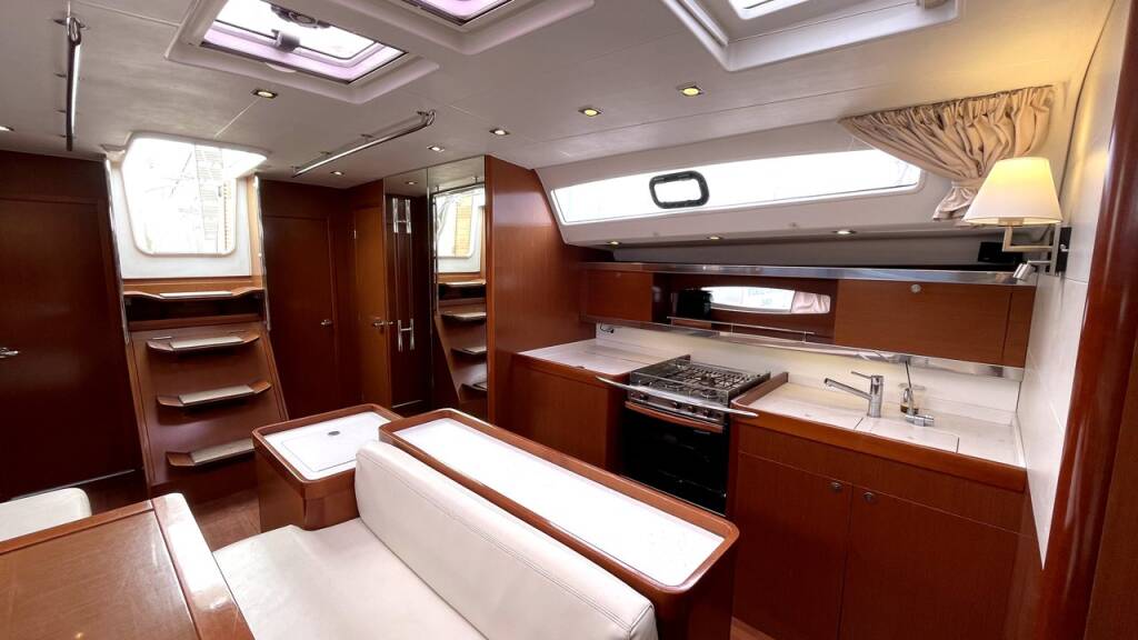 Sailing yacht Oceanis 50 Thano