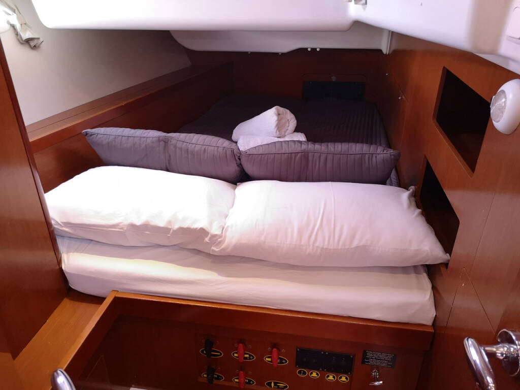 Sailing yacht Oceanis 50 Thano