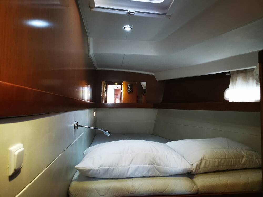 Sailing yacht Oceanis 50 Seladon II