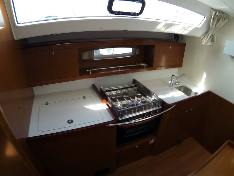 Sailing yacht Oceanis 50 Pika II
