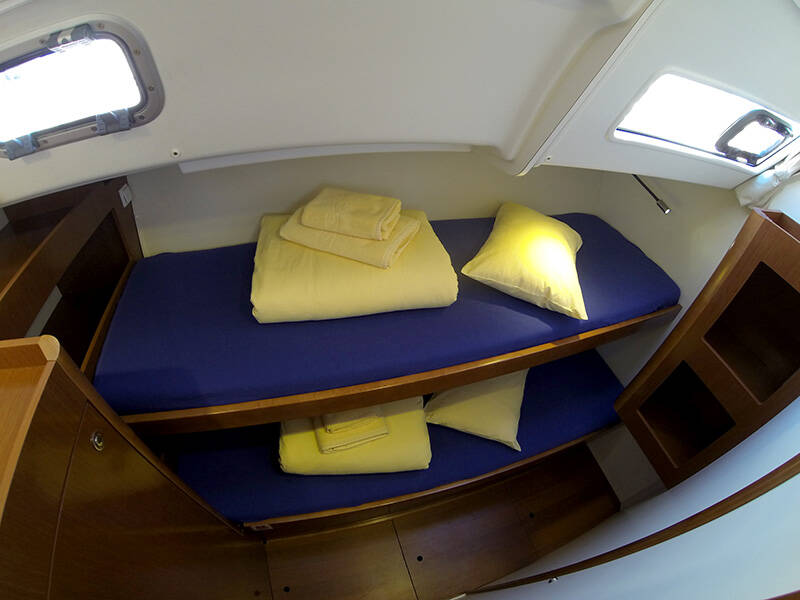 Sailing yacht Oceanis 50 Pika II